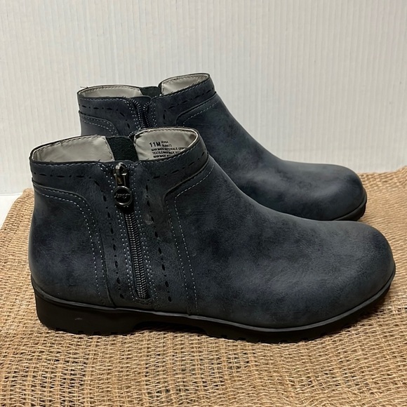 Jsport By Jambu Navy Blue Memory Foam Footbed Ankle Boot 11M - Picture 2 of 9